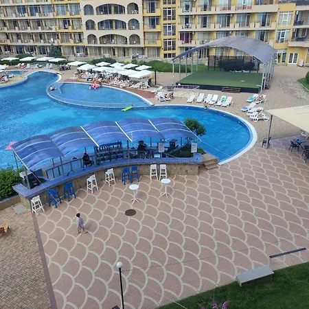 Midia Family Apartament Aheloi