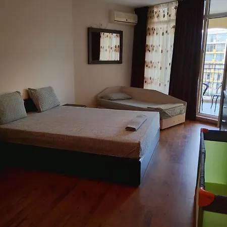 Apartament Midia Family *